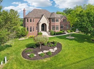 6N707 Brookhaven Ln, St Charles, IL 60175