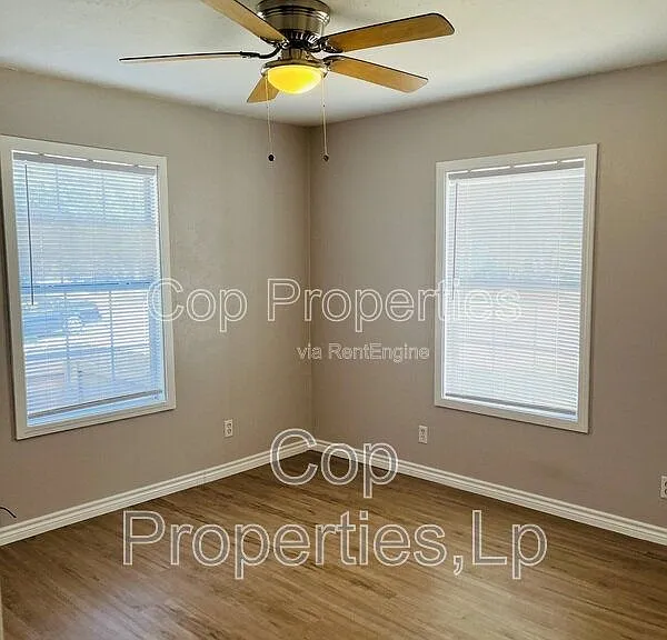 1807 Gorman — Photo 4