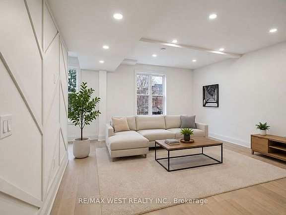 3rd image of 202 Perth Ave
