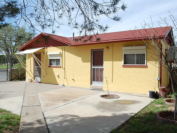 3rd image of 4942 Tetons Dr
