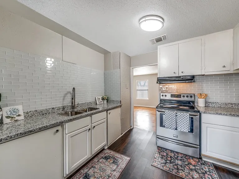 2307 Basse Rd — Photo 2