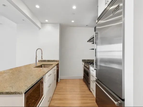 1 Hanson Place image 5 of 25