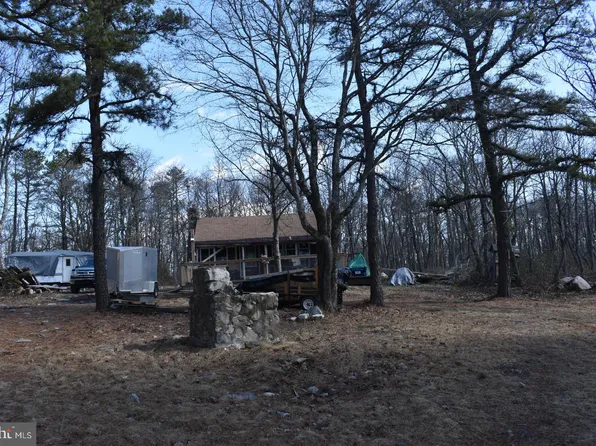 81 Oakridge Rattlesnake Rd, Catawissa, PA 17820
