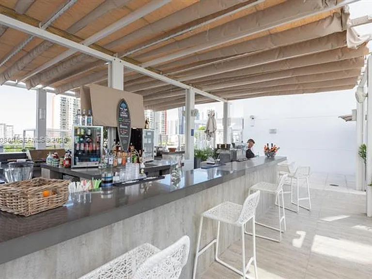 400 Sunny Isles Blvd #CU-104 — Photo 33
