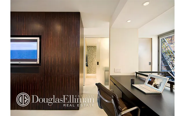 Sold by Douglas Elliman | media 26