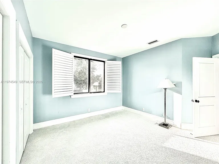 400 Alexandra Cir — Photo 67