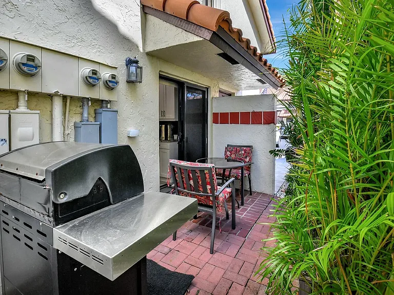 10663 Ocean Palm Way #101 — Photo 33