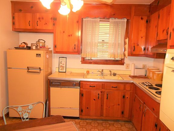 5th image of 1621 Haynes Meade Cir