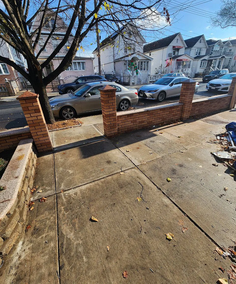 Main St, Kew Gardens Hills — Photo 2