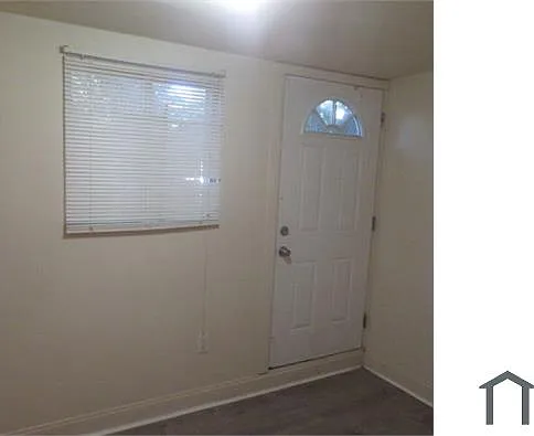 1515 W York St — Photo 10