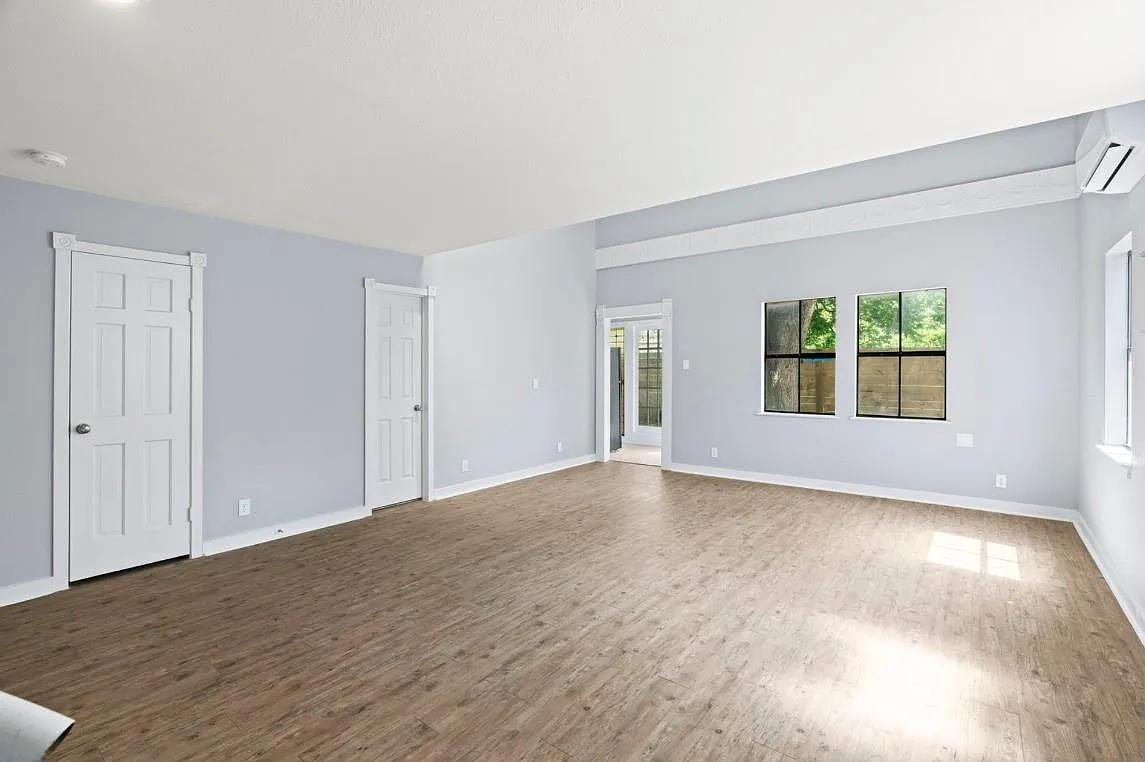 2 bed, 1.0 bath, 850 sqft, $1,150 — Photo 3