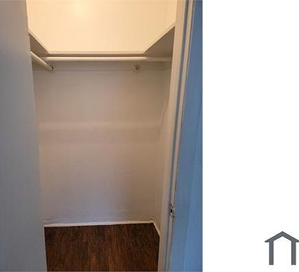 3rd image of 260 NW 40th Ct APT 4