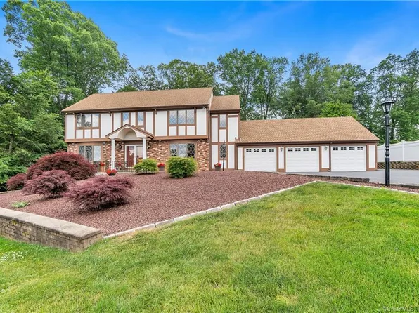 100 Birchwood Drive, Hamden, CT 06518