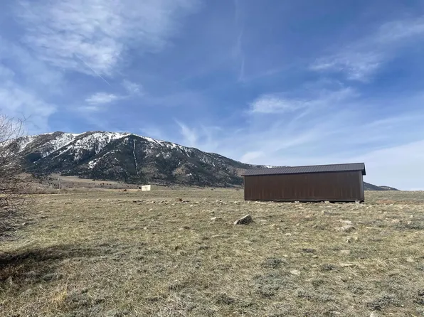 4 Aspen St, Elk Mountain, WY 82324