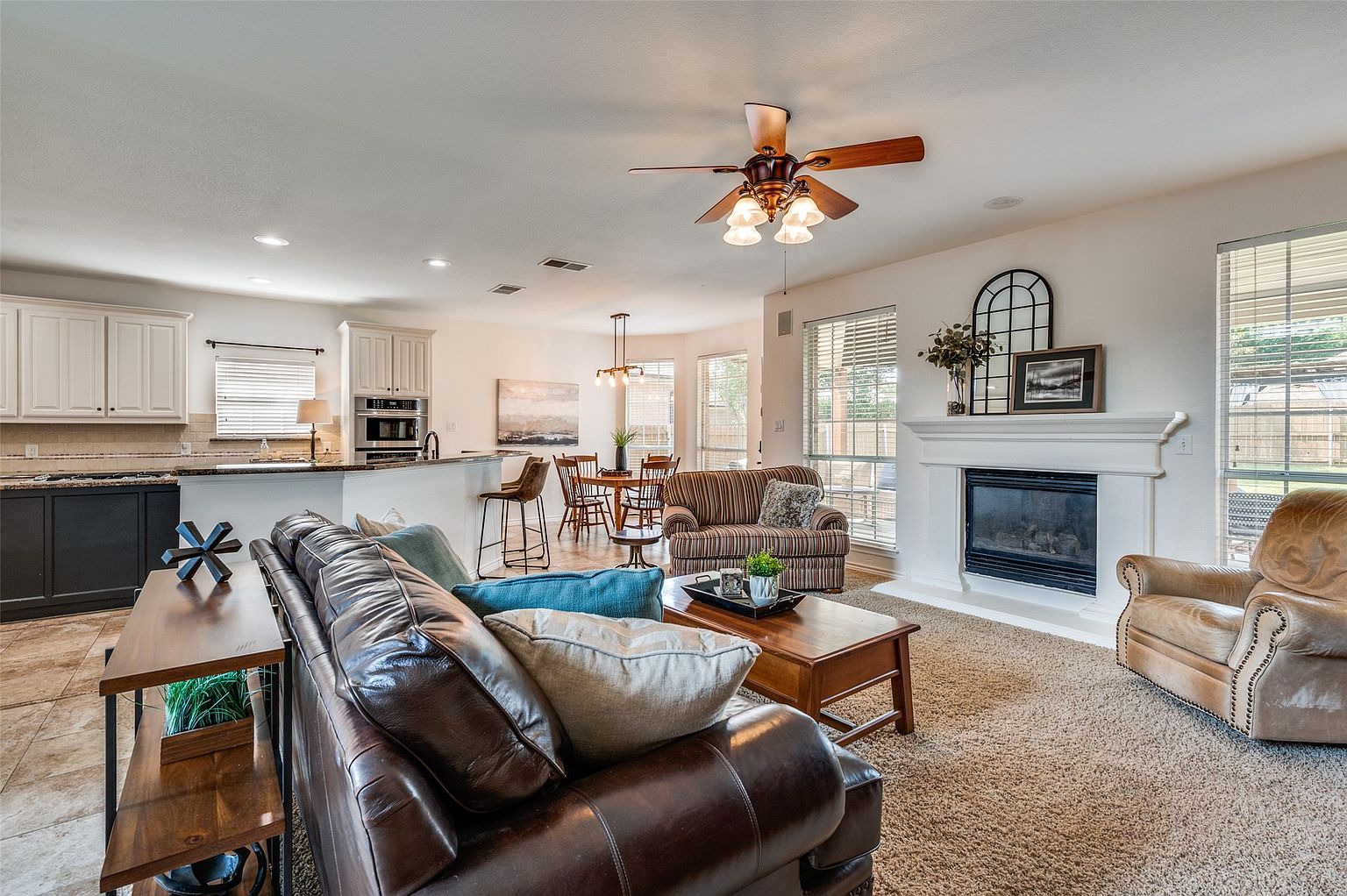 Property in a prime location with modern interiors