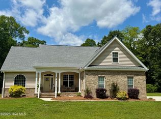 404 Old Swann Point Ave, Rocky Point, NC 28457