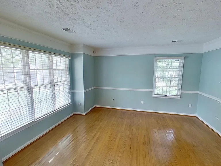 5911 Herring Ct — Photo 16