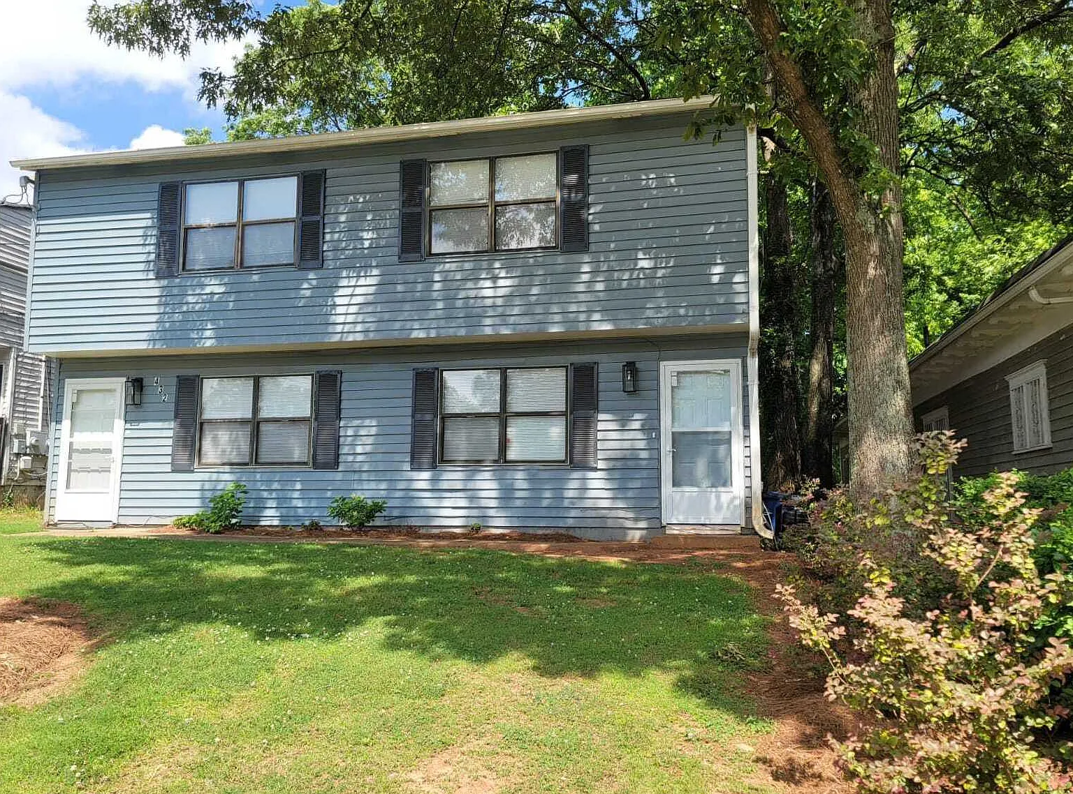 2 bed, 1.5 bath, 1115 sqft, $1,900 — Photo 2