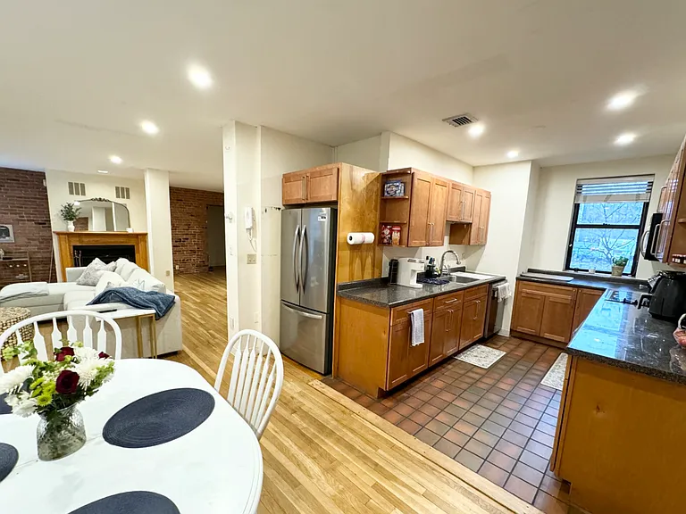 96 Gainsborough St #103F — Photo 2