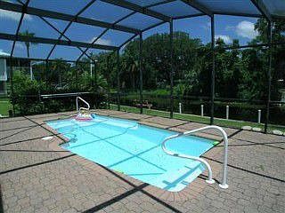 5th image of 3131 S Canal Dr