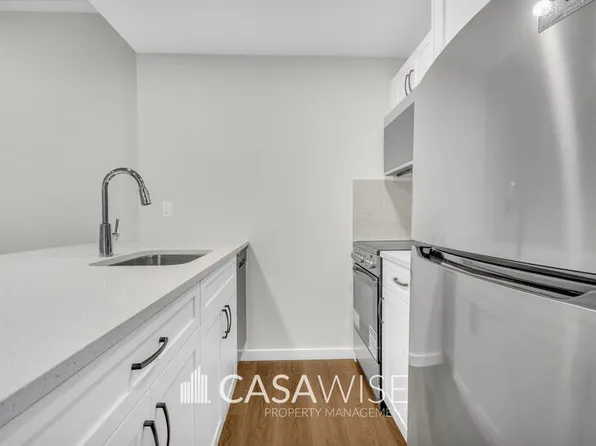 21039 25th Ave NW, Edmonton, AB