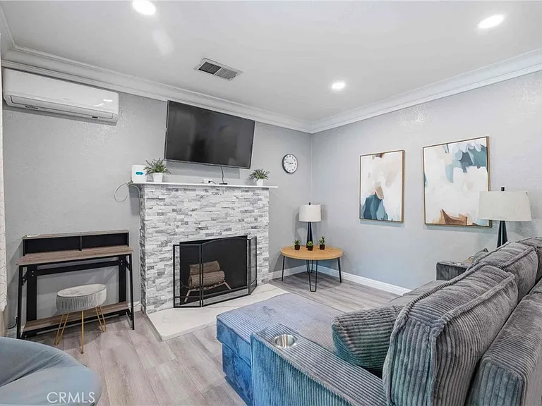 1369 S Euclid Ave — Photo 3