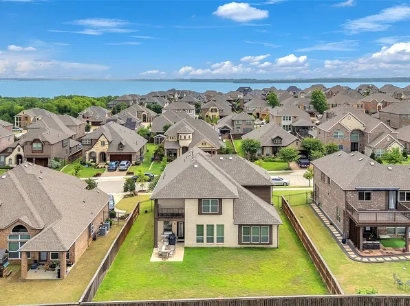 1318 Lantern Faith Dr, Saint Paul, TX 75098