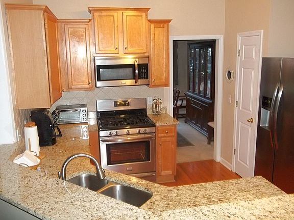 Gorgeous Granite & Stainless