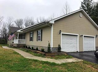 3193 Old 60 Dr, Seneca, MO 64865