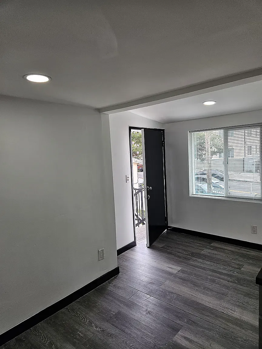 1 bed, 750 sqft, $2,000 — Photo 4