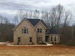 2503 Christopher Ln, Pleasant View, TN 37146