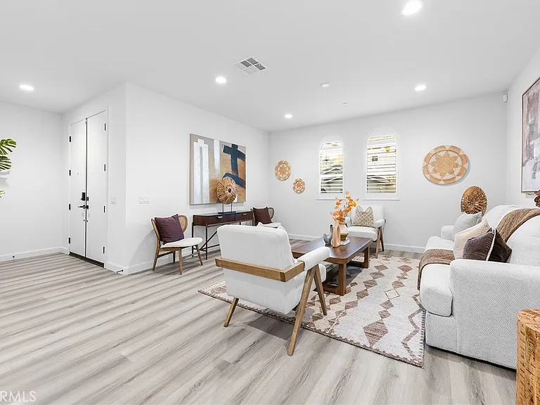 1359 Point Loma Pl — Photo 8