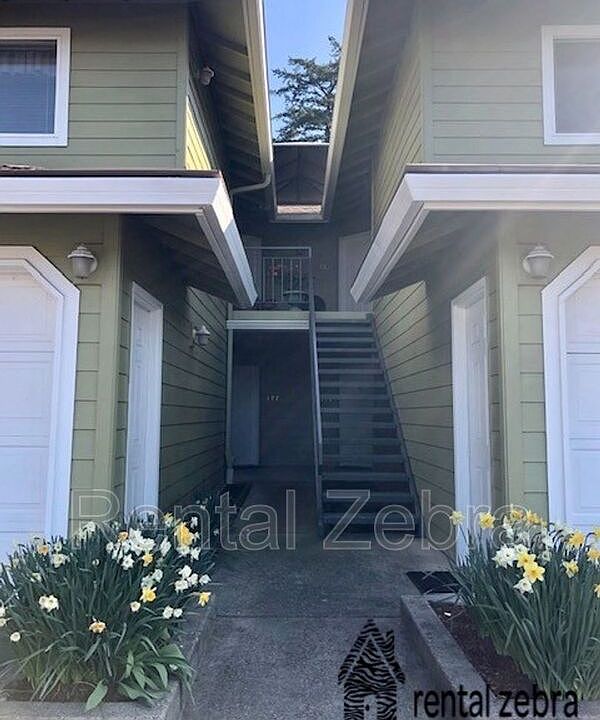 1st image of 1660 NE 169th Ave APT 202