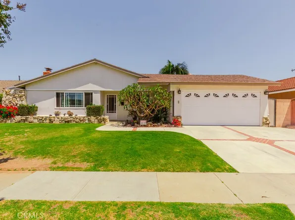 9331 La Cortinilla Ave, Fountain Valley, CA 92708