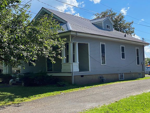 3rd image of 109 Paradise St #0