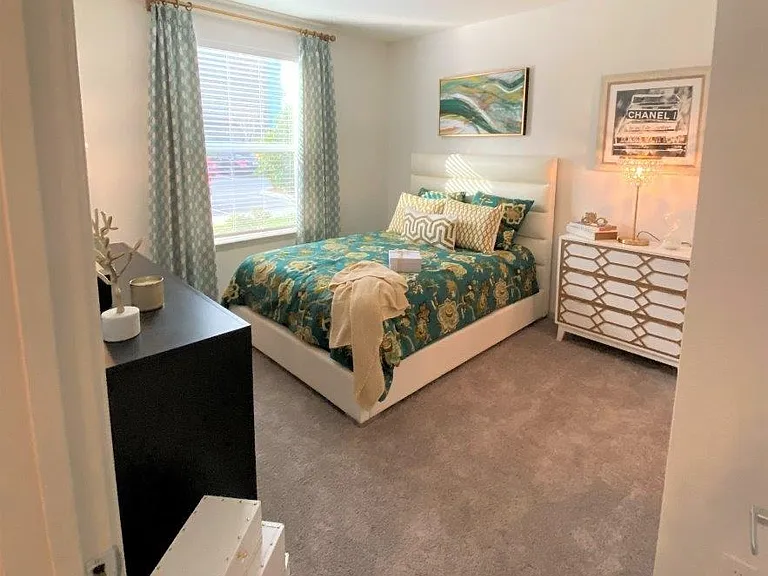 Addison Universal Blvd 1/1 Bedroom