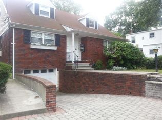 146 W Kingsbridge Rd, Mount Vernon, NY 10550