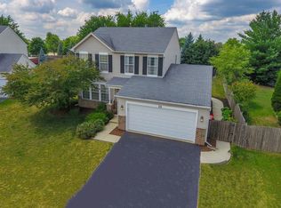11 Woodland Ct, South Elgin, IL 60177
