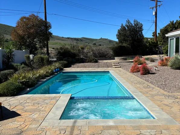 26151 Kenrose Cir, Calabasas, CA 91302