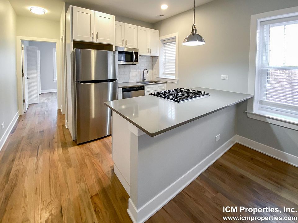 1st image of 342 W Dickens Ave #3