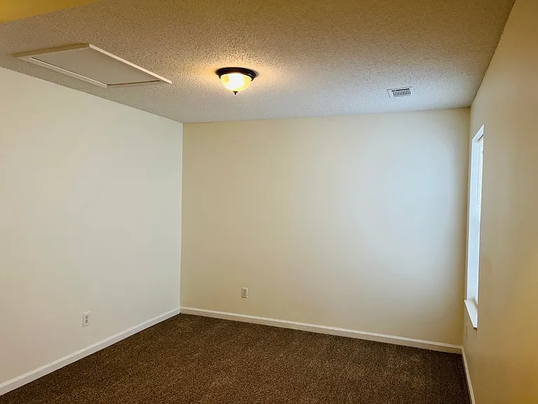 4037 Ravenwood Ct — Photo 18