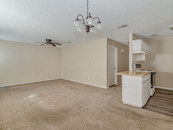 5th image of 101 Cedar Crest St #101