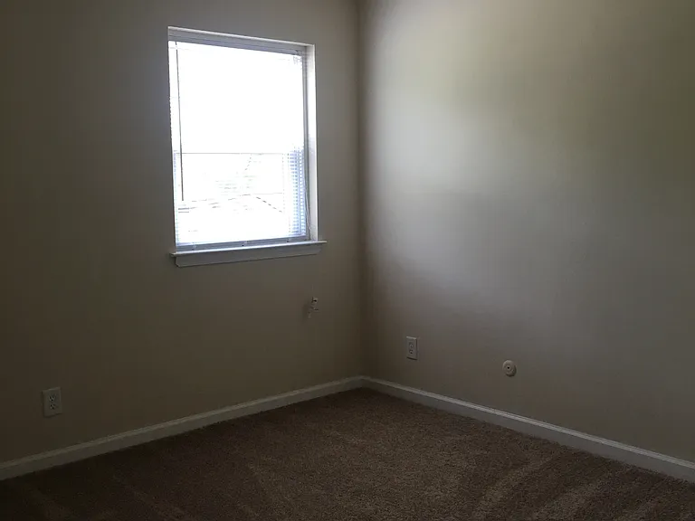 1 Pennsylvania Rd #4 — Photo 11