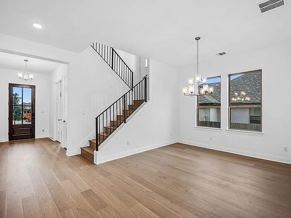 Sumlin D Dining Room