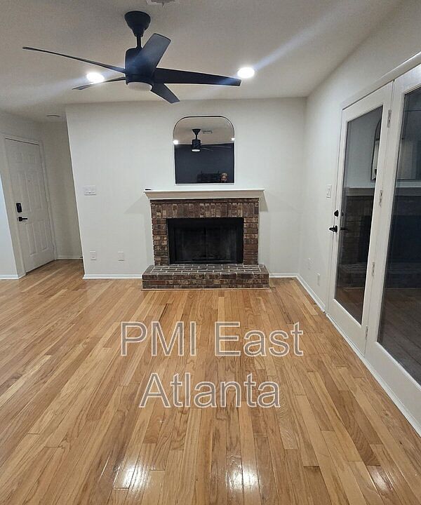 1st image of 512 Tuxworth Cir