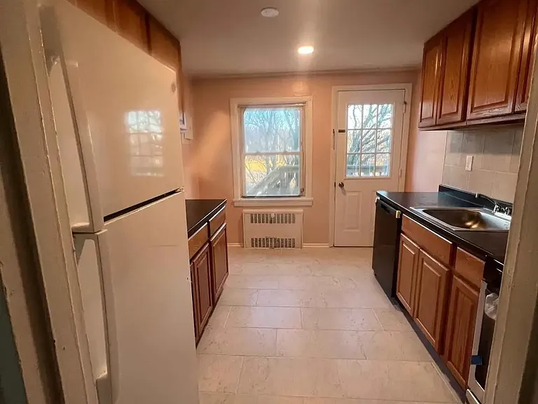 30B Garfield Park #B — Photo 8
