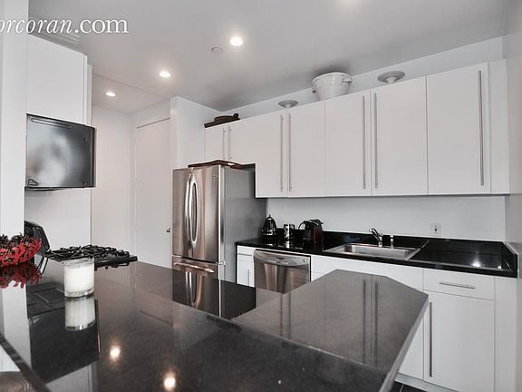 3rd image of 50 Murray St APT 912