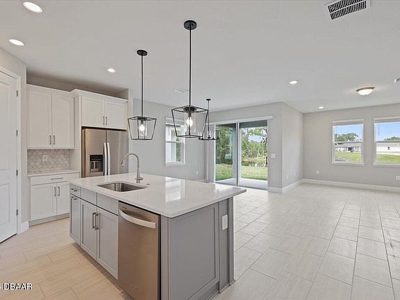 3rd image of 339 Birkdale Dr