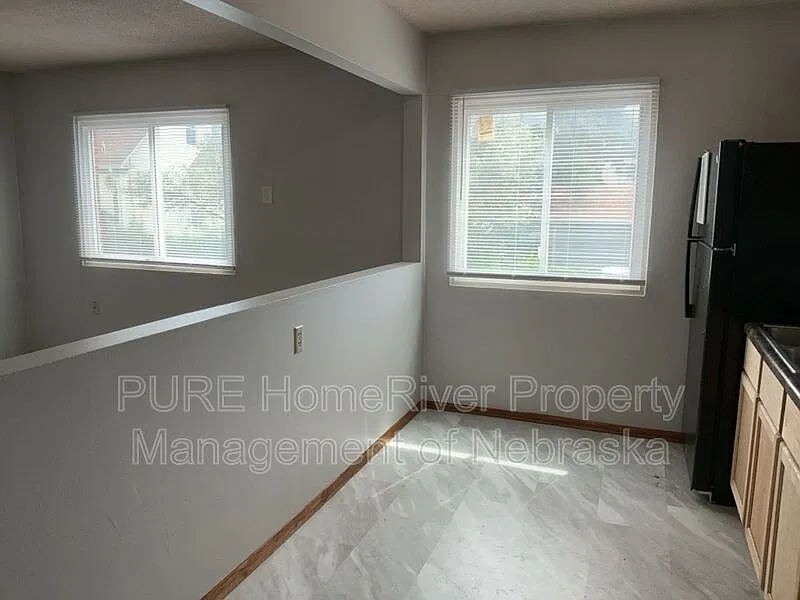 4422 S 25th St — Photo 4