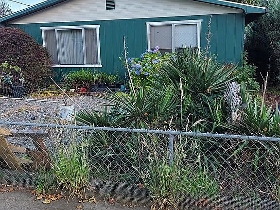 2nd image of 543 Sweetbrier Ave